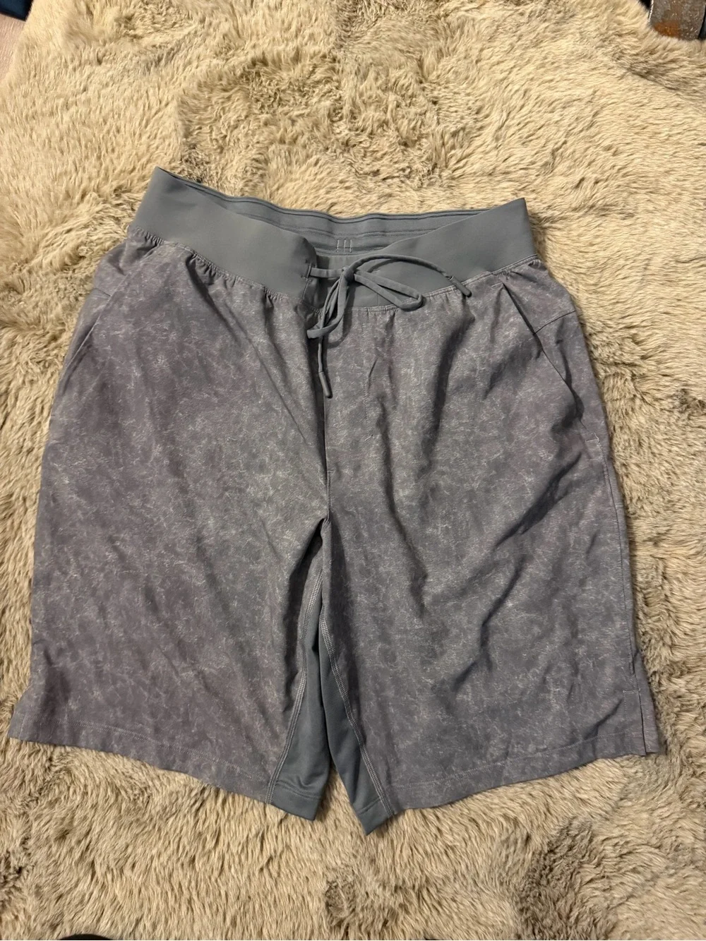 lululemon athletica Men's Athletic Shorts in Heathered Gray